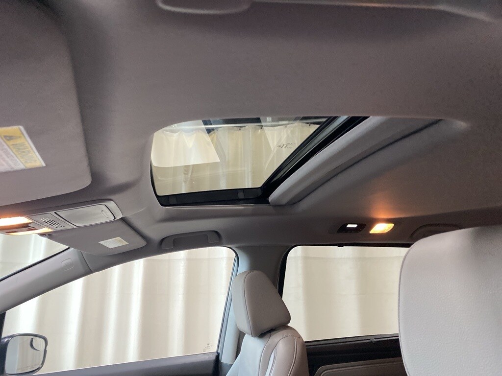 2023 Honda Odyssey EX-L photo 2