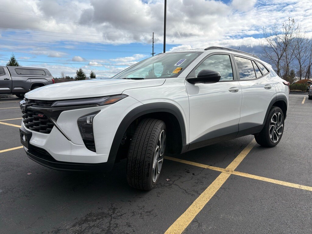 Used 2024 Chevrolet Trax 2RS SUV