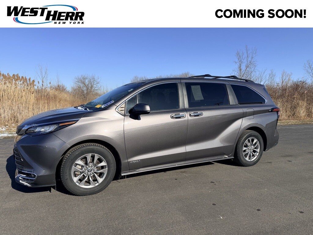 Used 2021 Toyota Sienna XLE Van