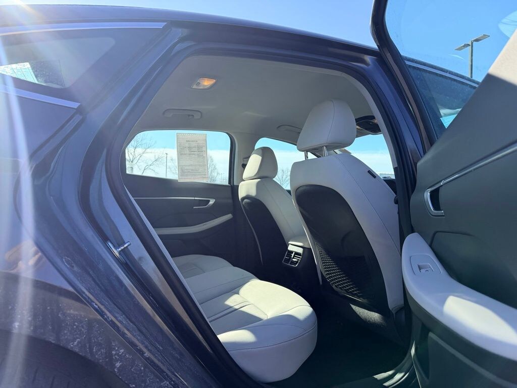 Used 2022 Hyundai Sonata Hybrid Blue Sedan