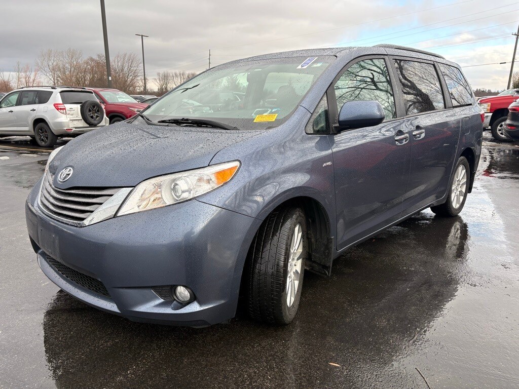 Used 2017 Toyota Sienna XLE Van