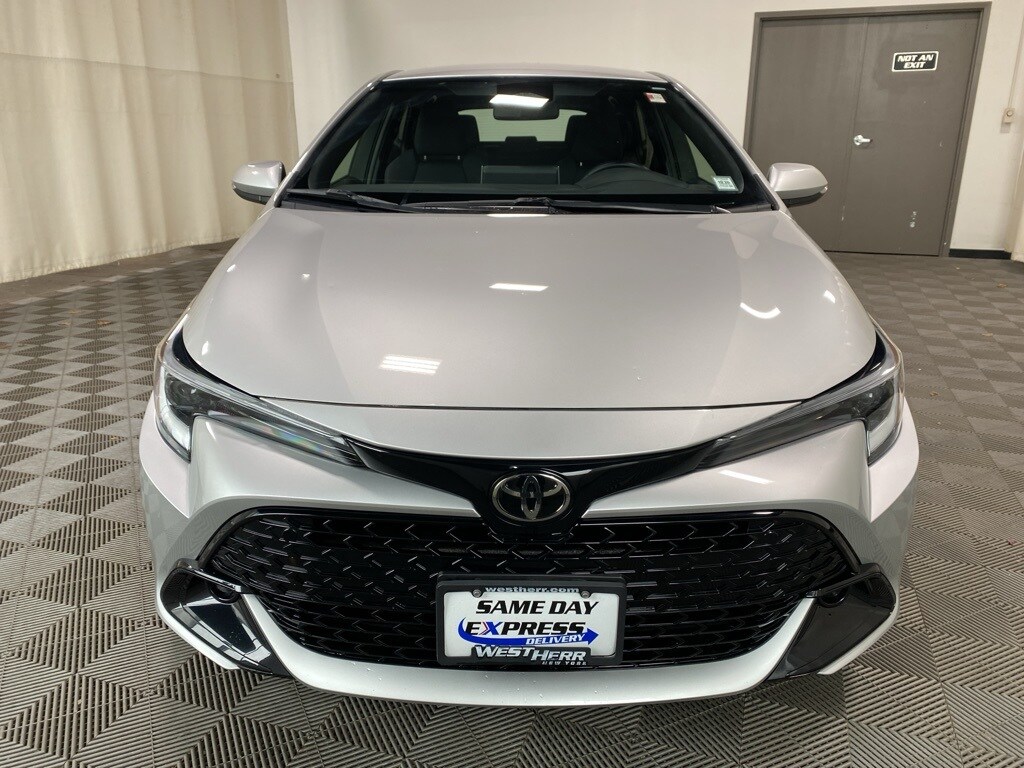 Used 2023 Toyota Corolla Hatchback SE Hatchback
