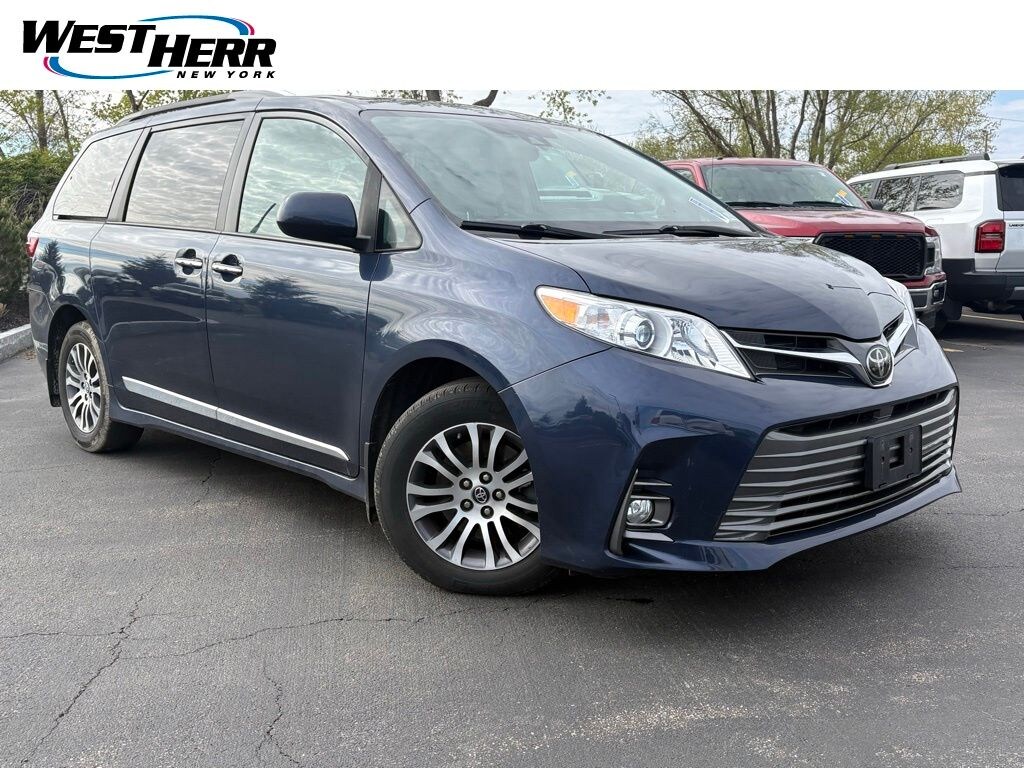 Used 2020 Toyota Sienna XLE Van