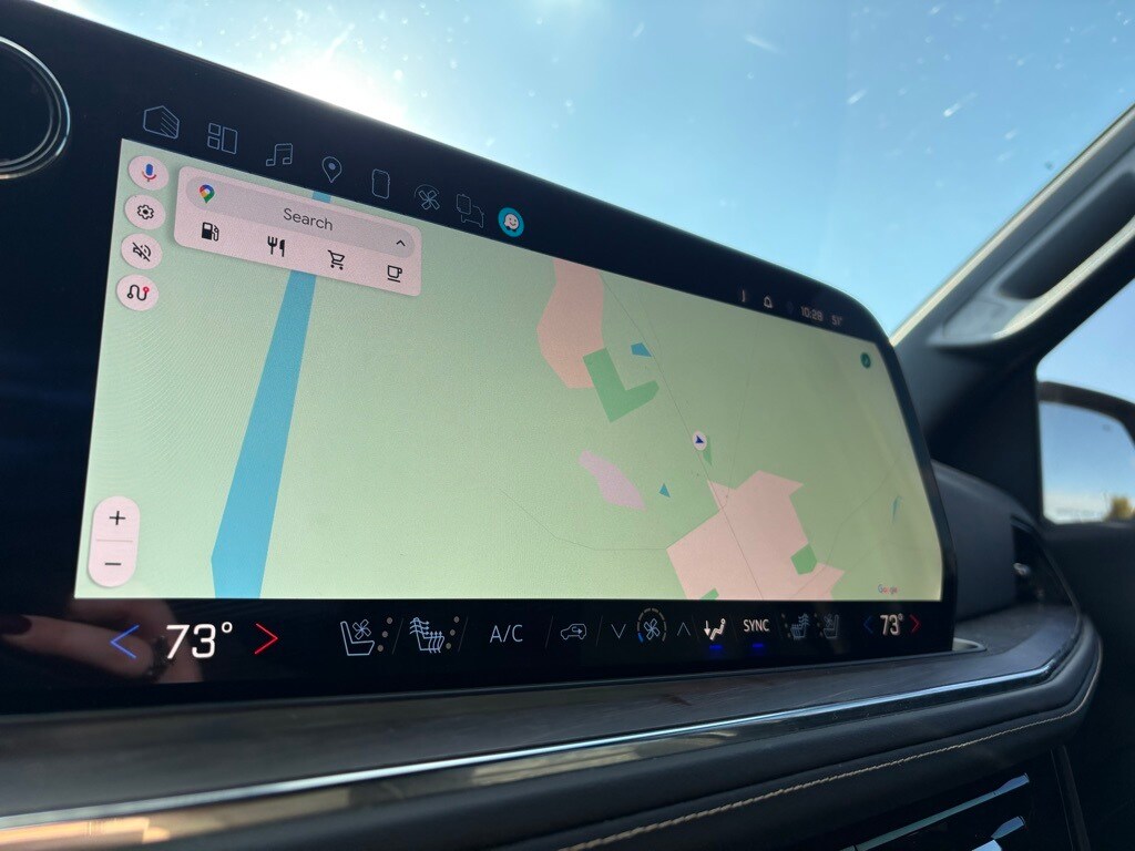 2025 Chevrolet Tahoe Premier photo 2