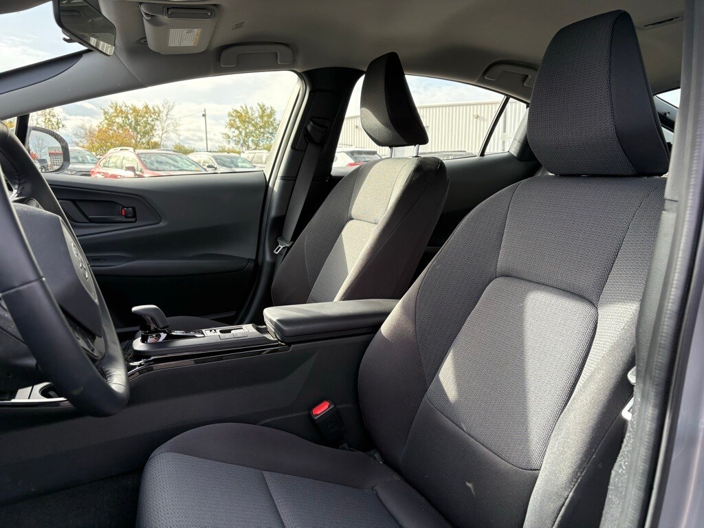 Used 2023 Toyota Prius LE Hatchback