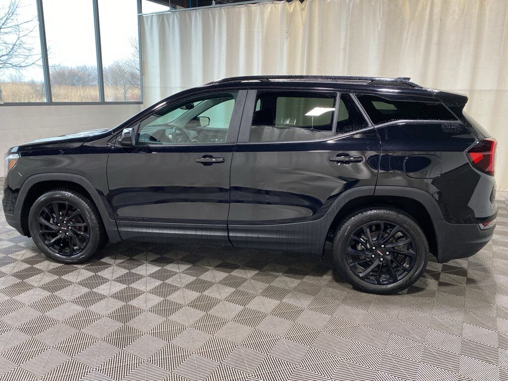 Used 2023 GMC Terrain SLE SUV