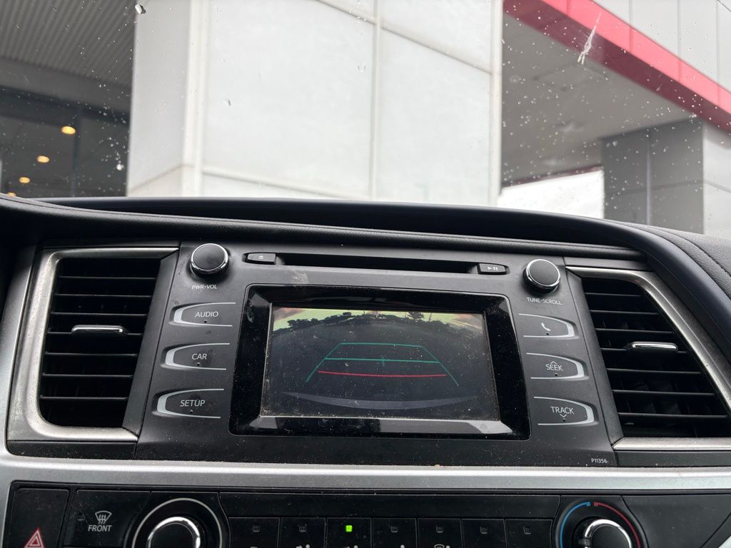 2017 Toyota Highlander 6