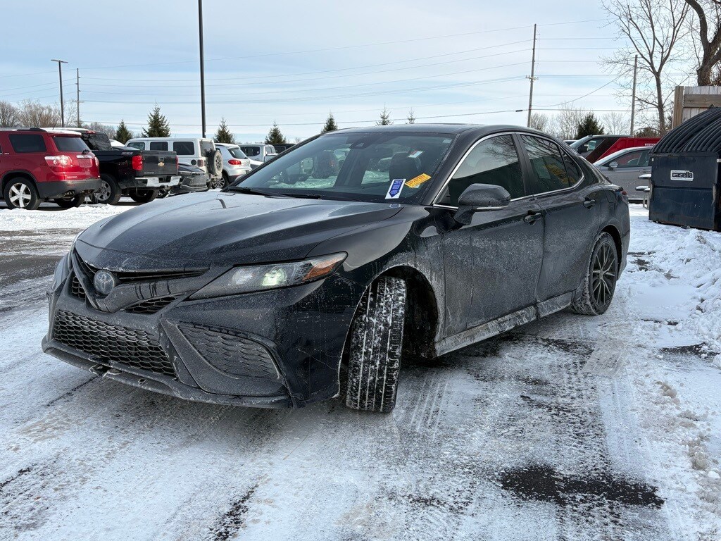 Certified 2022 Toyota Camry Hybrid SE Sedan
