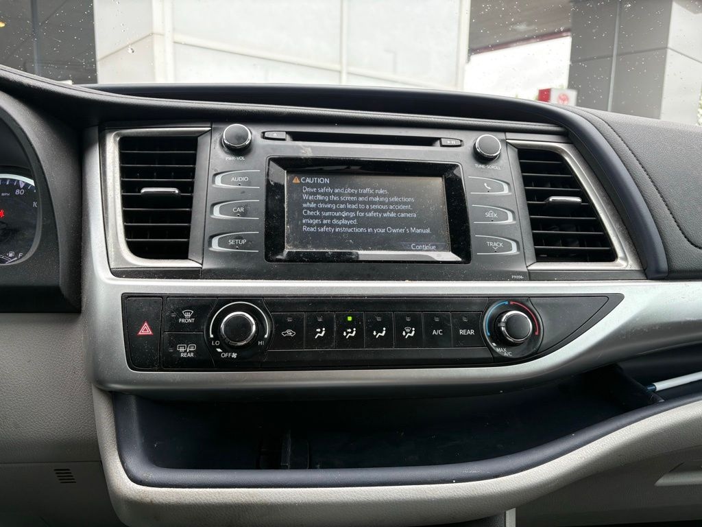 Used 2017 Toyota Highlander LE SUV