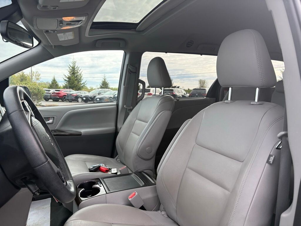 Used 2020 Toyota Sienna XLE Van