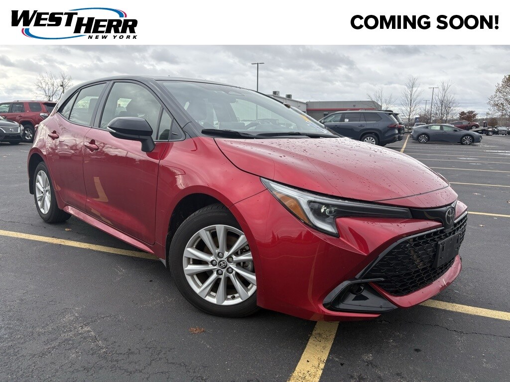 Used 2023 Toyota Corolla Hatchback SE Hatchback