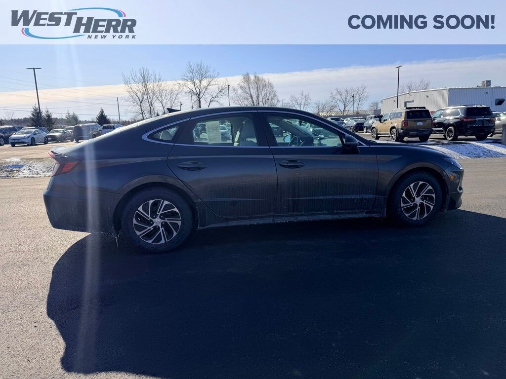 Used 2022 Hyundai Sonata Hybrid Blue Sedan
