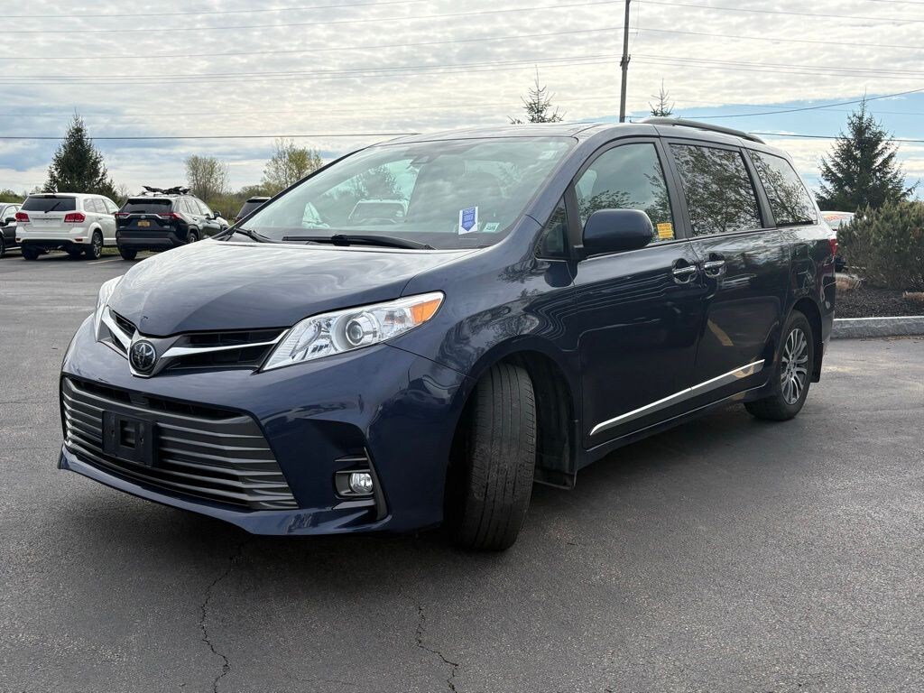 Used 2020 Toyota Sienna XLE Van