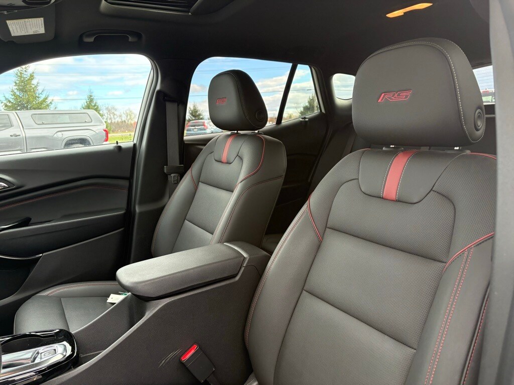 Used 2024 Chevrolet Trax 2RS SUV