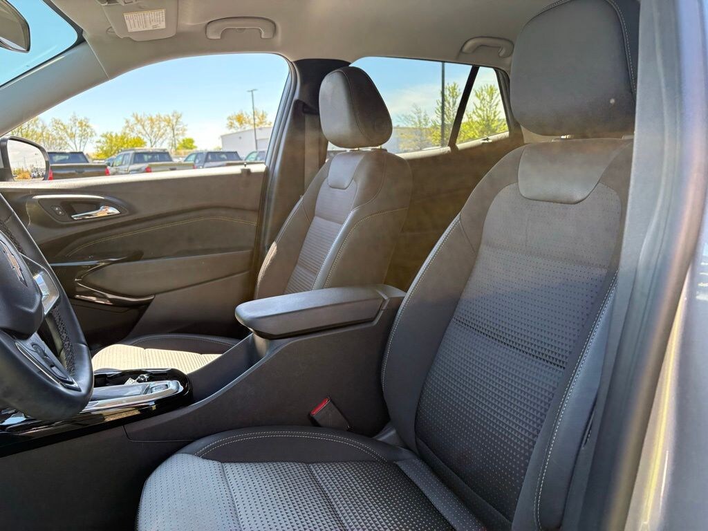 Used 2024 Chevrolet Trax LT SUV
