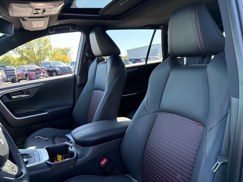 2024 Toyota RAV4 Prime XSE photo 4