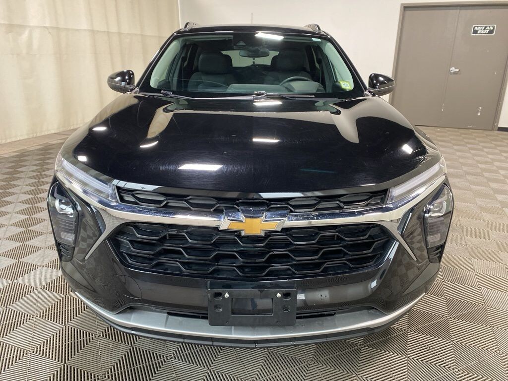 Used 2024 Chevrolet Trax LT SUV