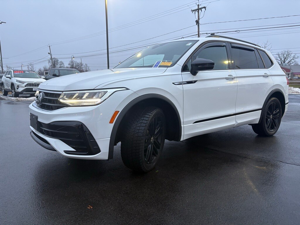 Used 2022 Volkswagen Tiguan 2.0T SE R-Line Black SUV