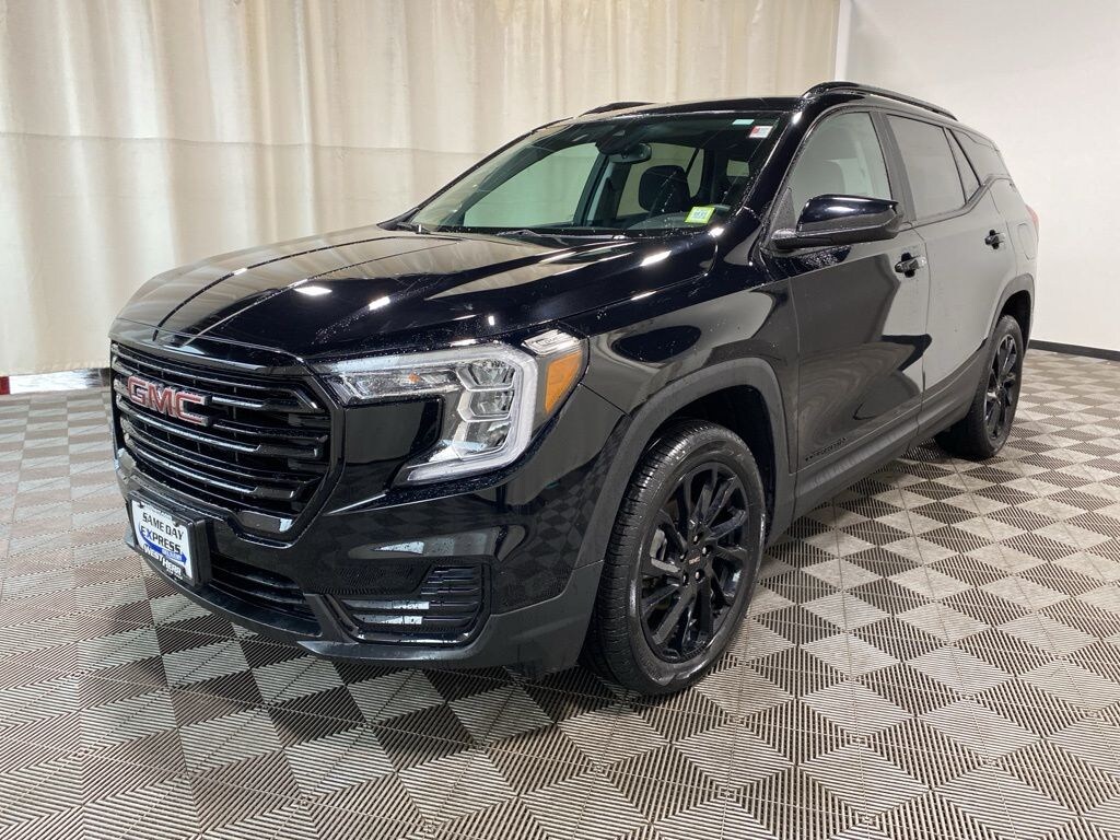 Used 2023 GMC Terrain SLE SUV