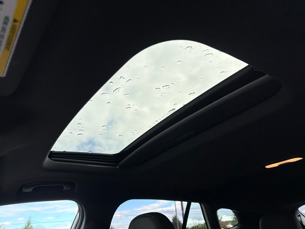 Used 2024 Chevrolet Trax 2RS SUV