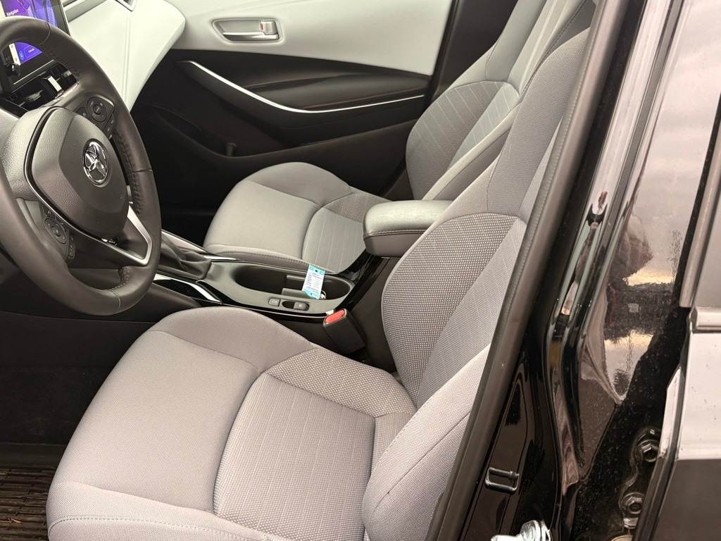 Used 2024 Toyota Corolla SE Sedan