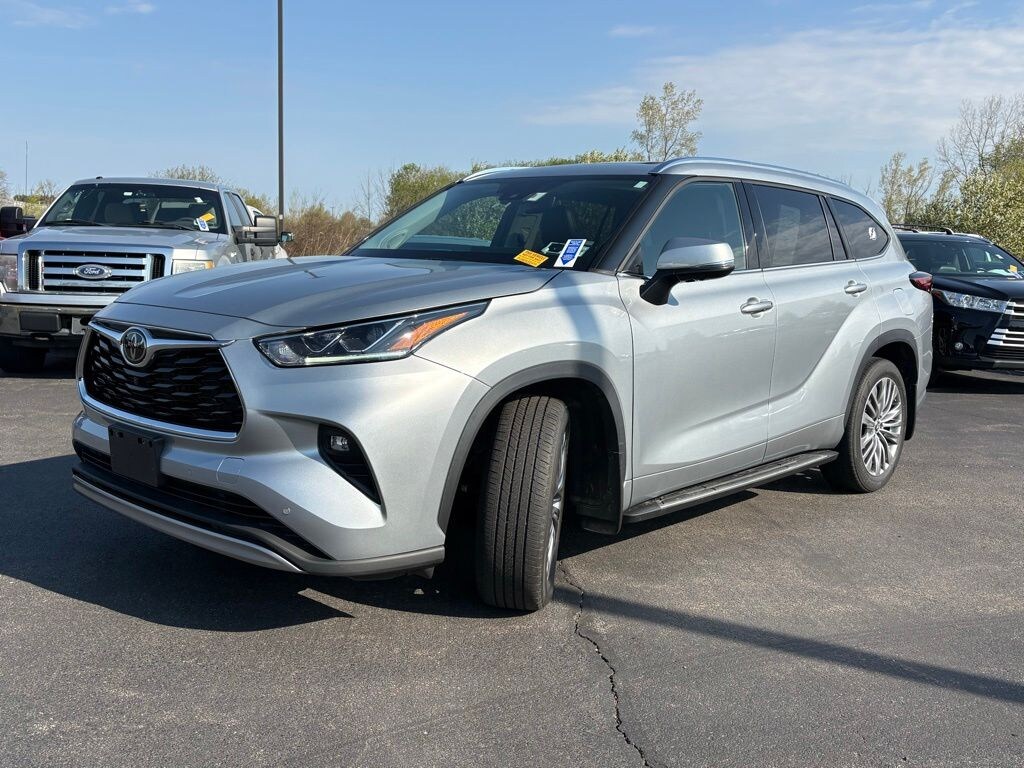 Used 2021 Toyota Highlander Platinum SUV