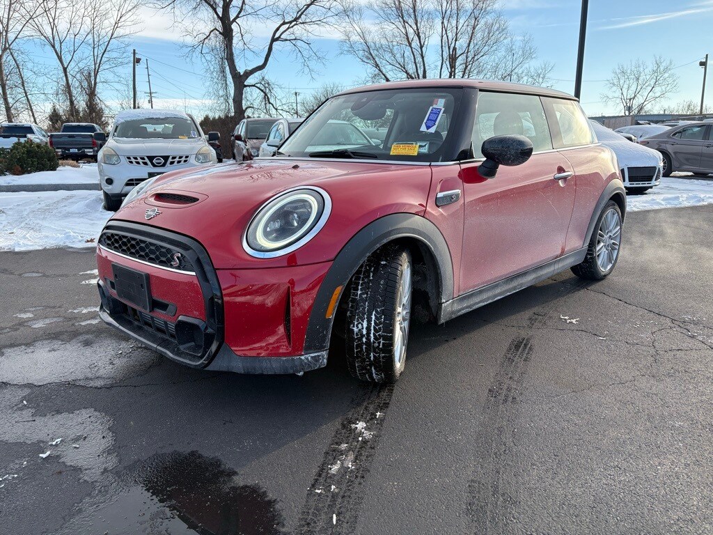 Used 2024 MINI Hardtop 2 Door Signature Hatchback