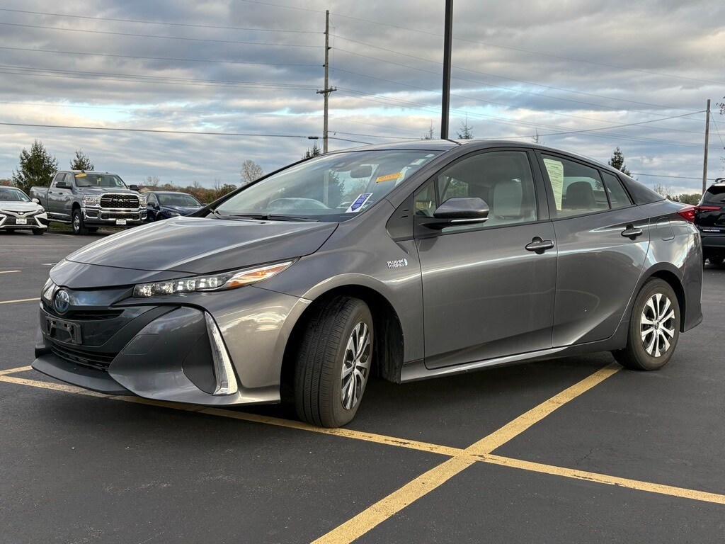 2021 Toyota Prius Prime XLE photo 3