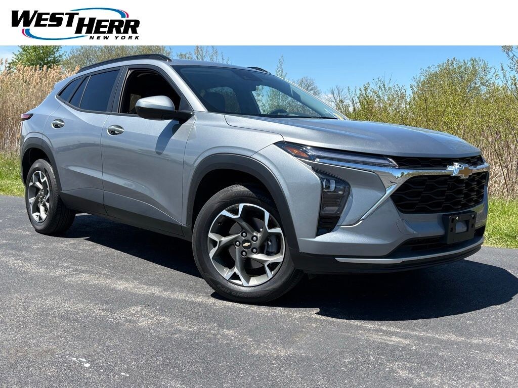 Used 2024 Chevrolet Trax LT SUV