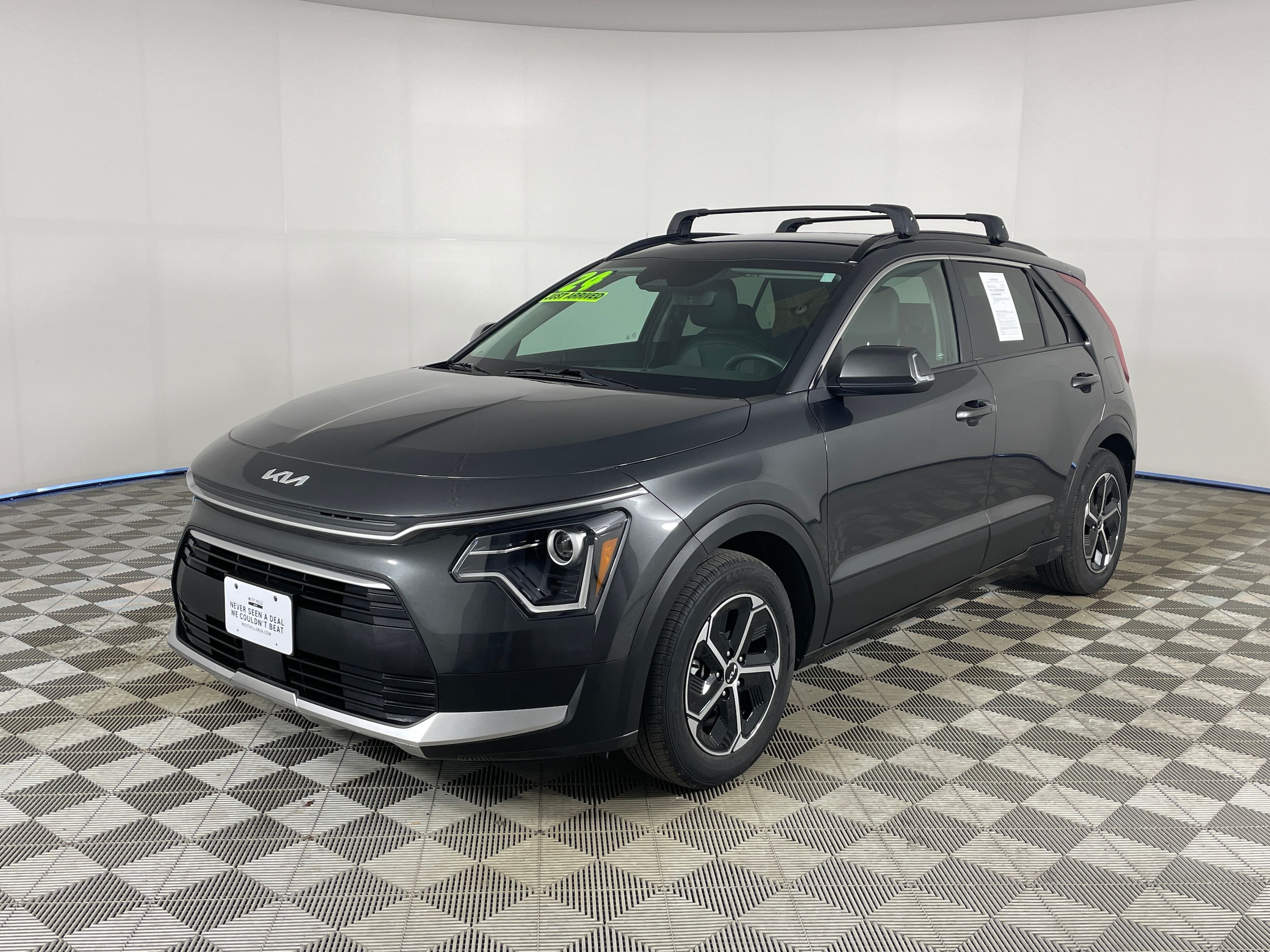 2024 Kia Niro EX HEV's photo