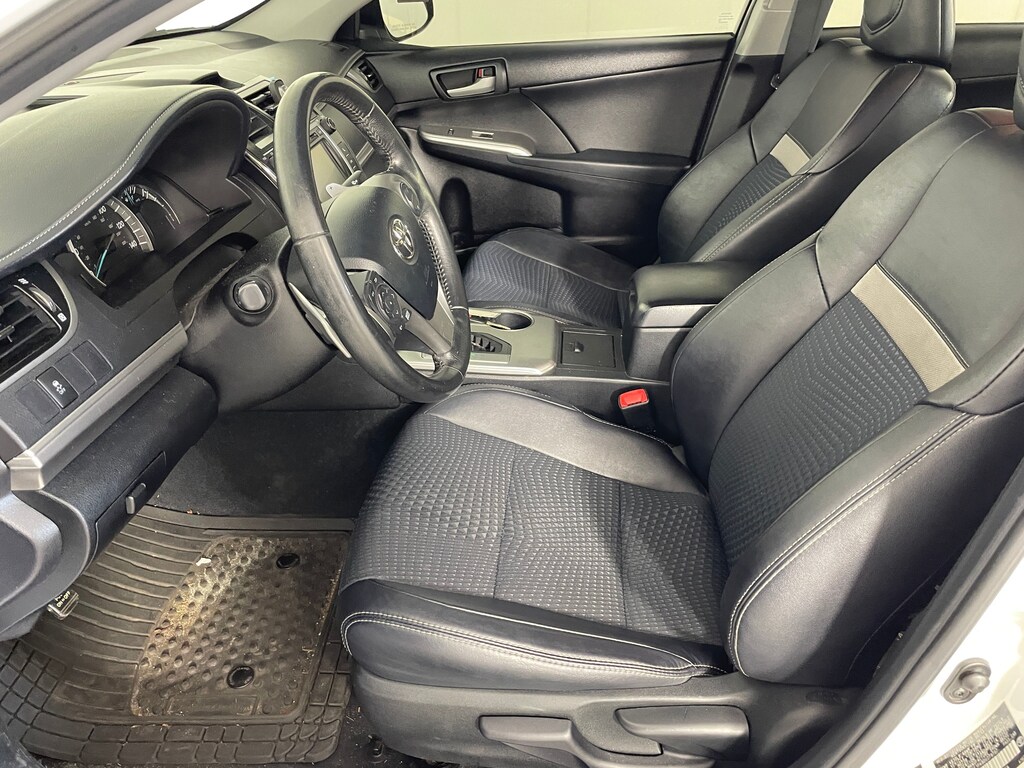 Used 2013 Toyota Camry SE Sedan
