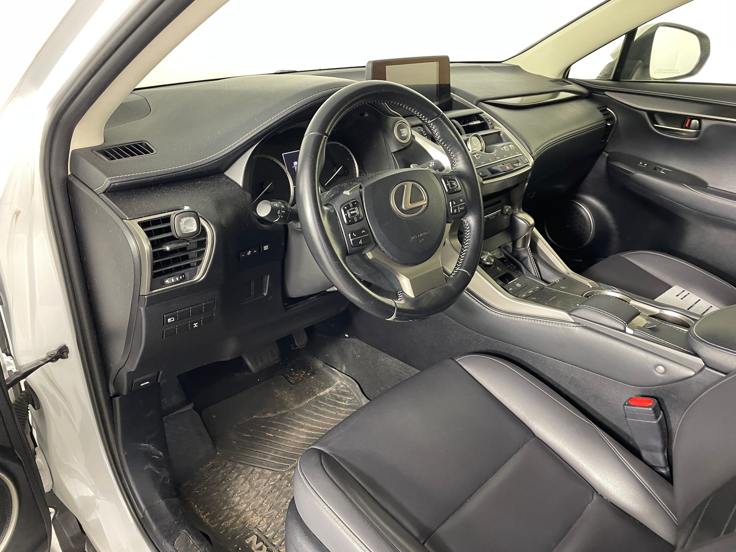 2019 LEXUS NX 300 300 F Sport photo 3