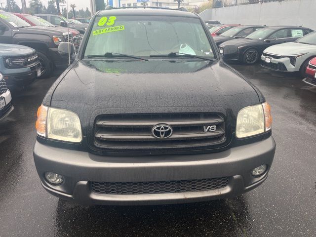 2003 Toyota Sequoia SR5 photo 2