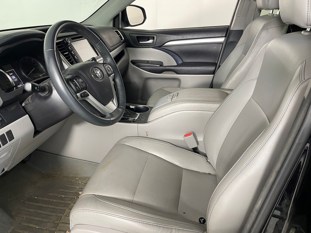 Used 2016 Toyota Highlander XLE V6 SUV