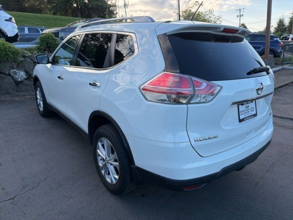 Used 2016 Nissan Rogue SV SUV