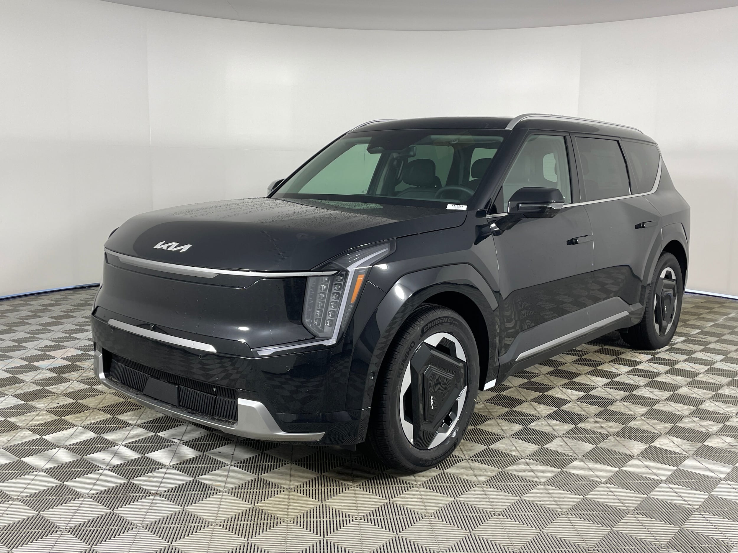 2026 Kia EV9 Land AWD's photo