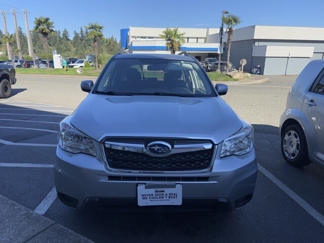 2015 Subaru Forester 2.5i Premium photo 2