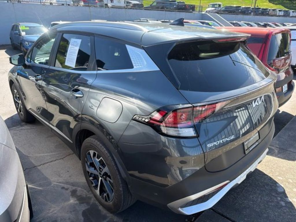 Certified 2025 Kia Sportage Hybrid EX SUV