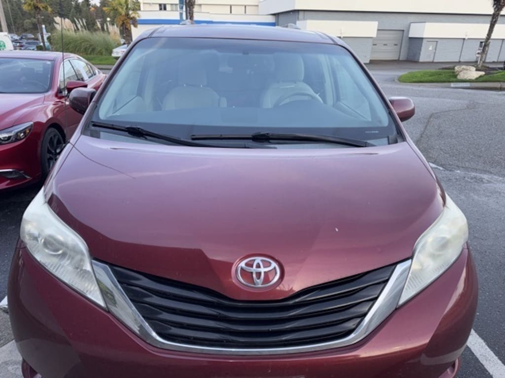 Used 2012 Toyota Sienna LE Van