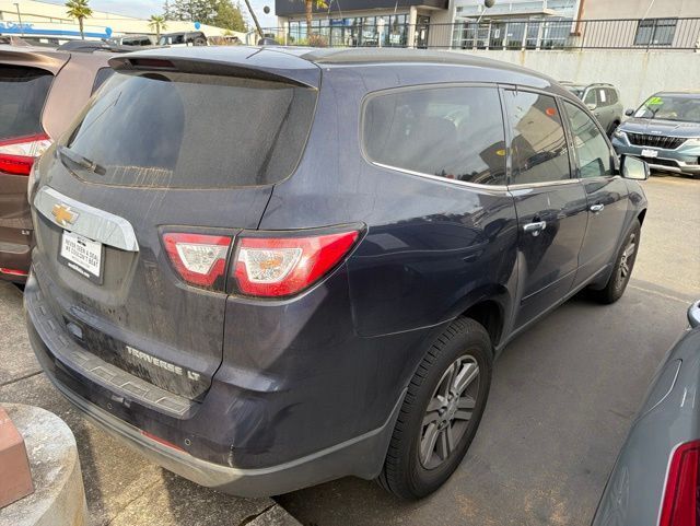 2015 Chevrolet Traverse LT photo 3