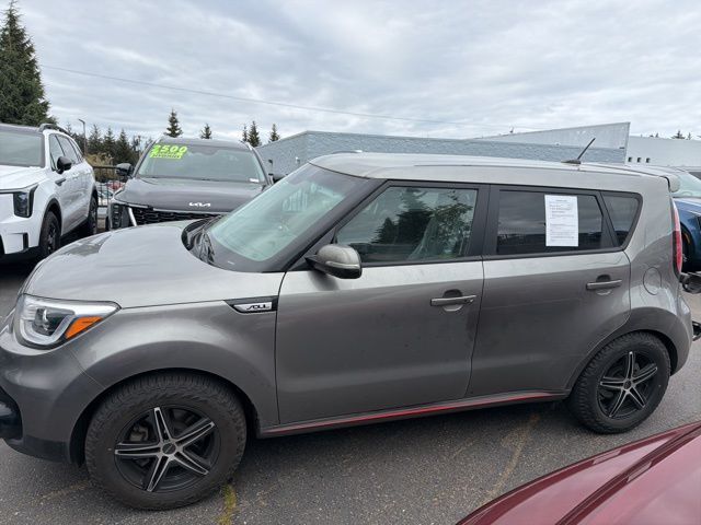 2017 Kia Soul Exclaim photo 2
