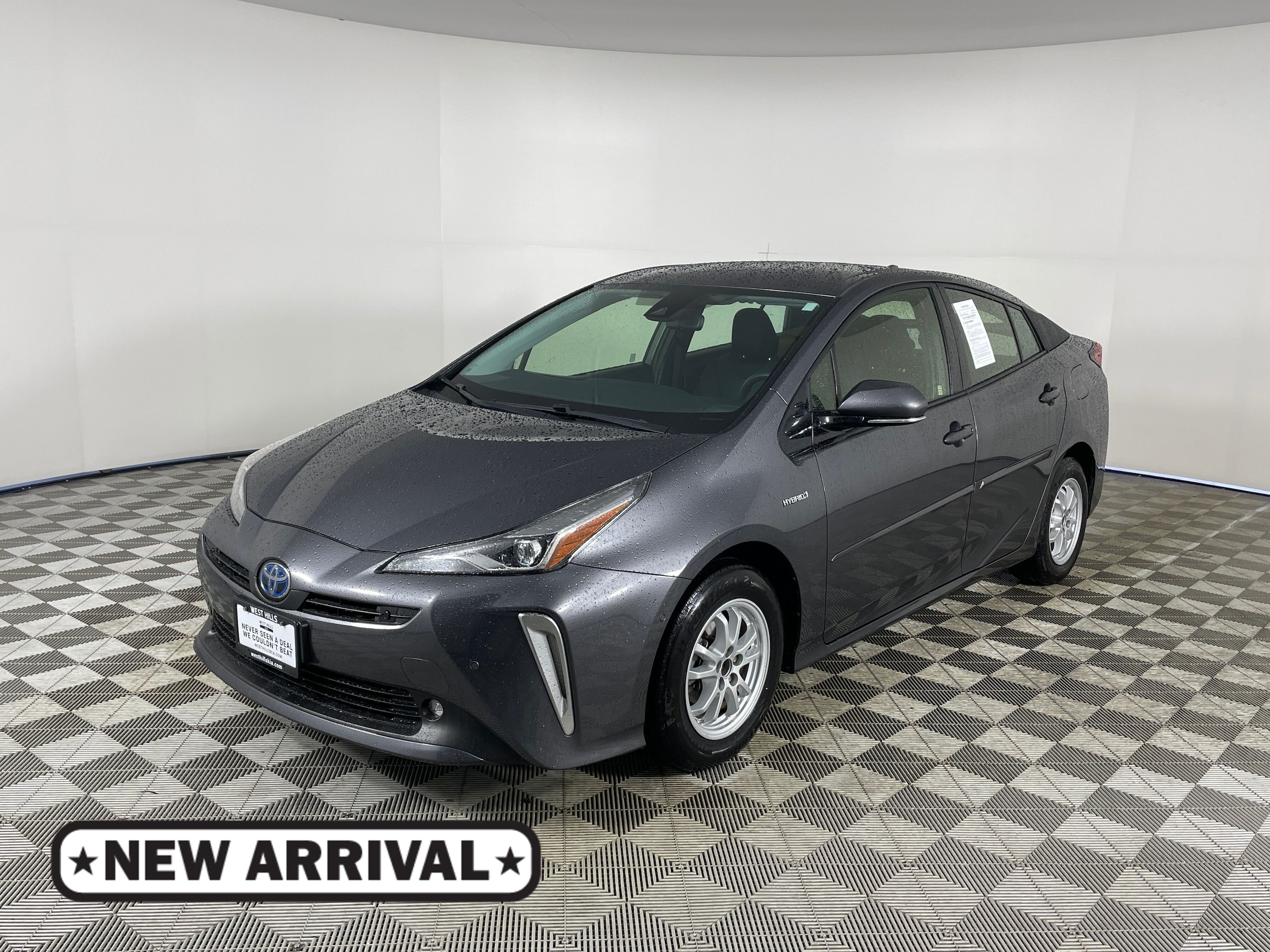 2019 Toyota Prius Hatchback  2019 Toyota Prius Hatchback