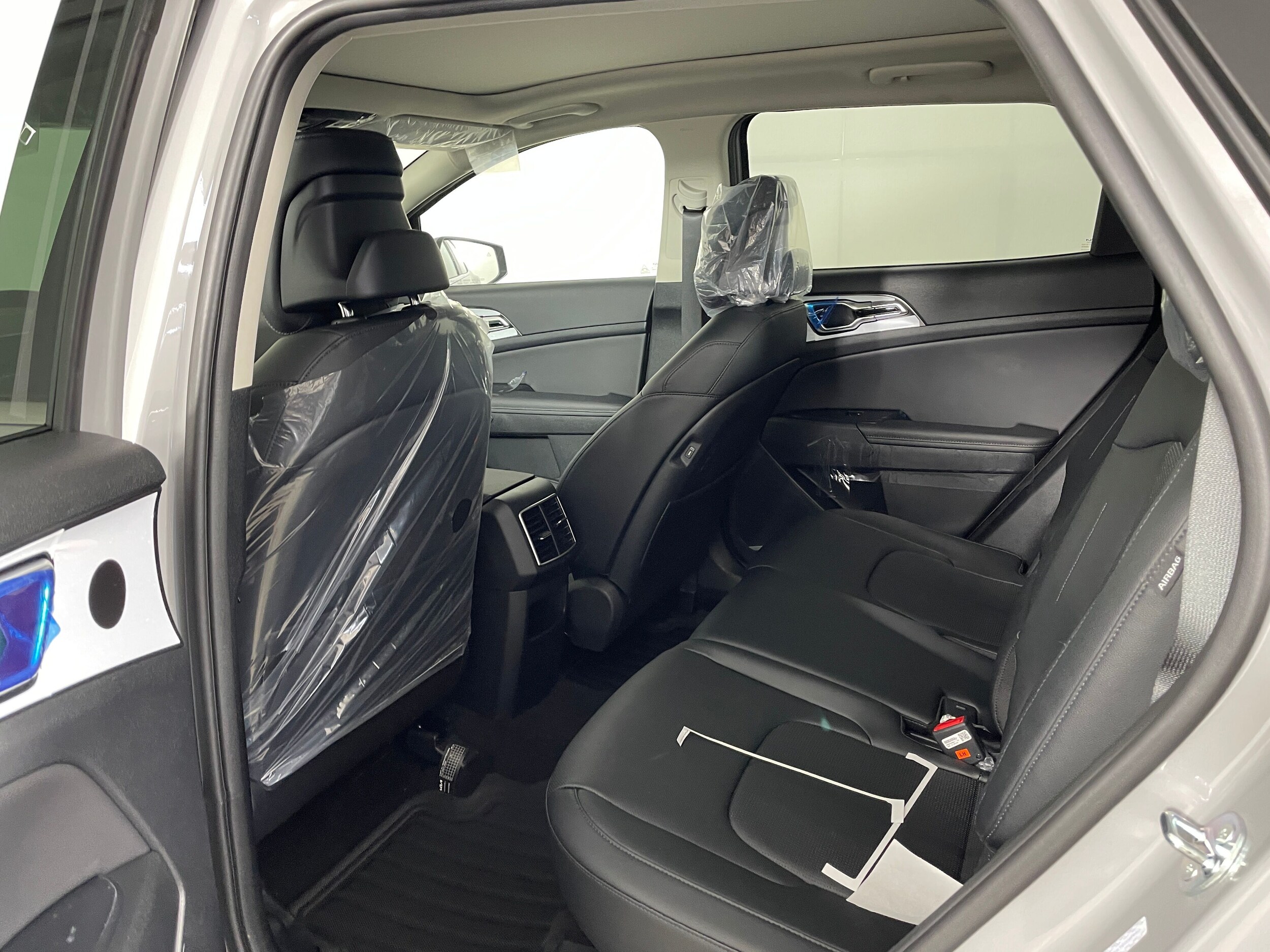 2026 Kia Sportage EX photo 2