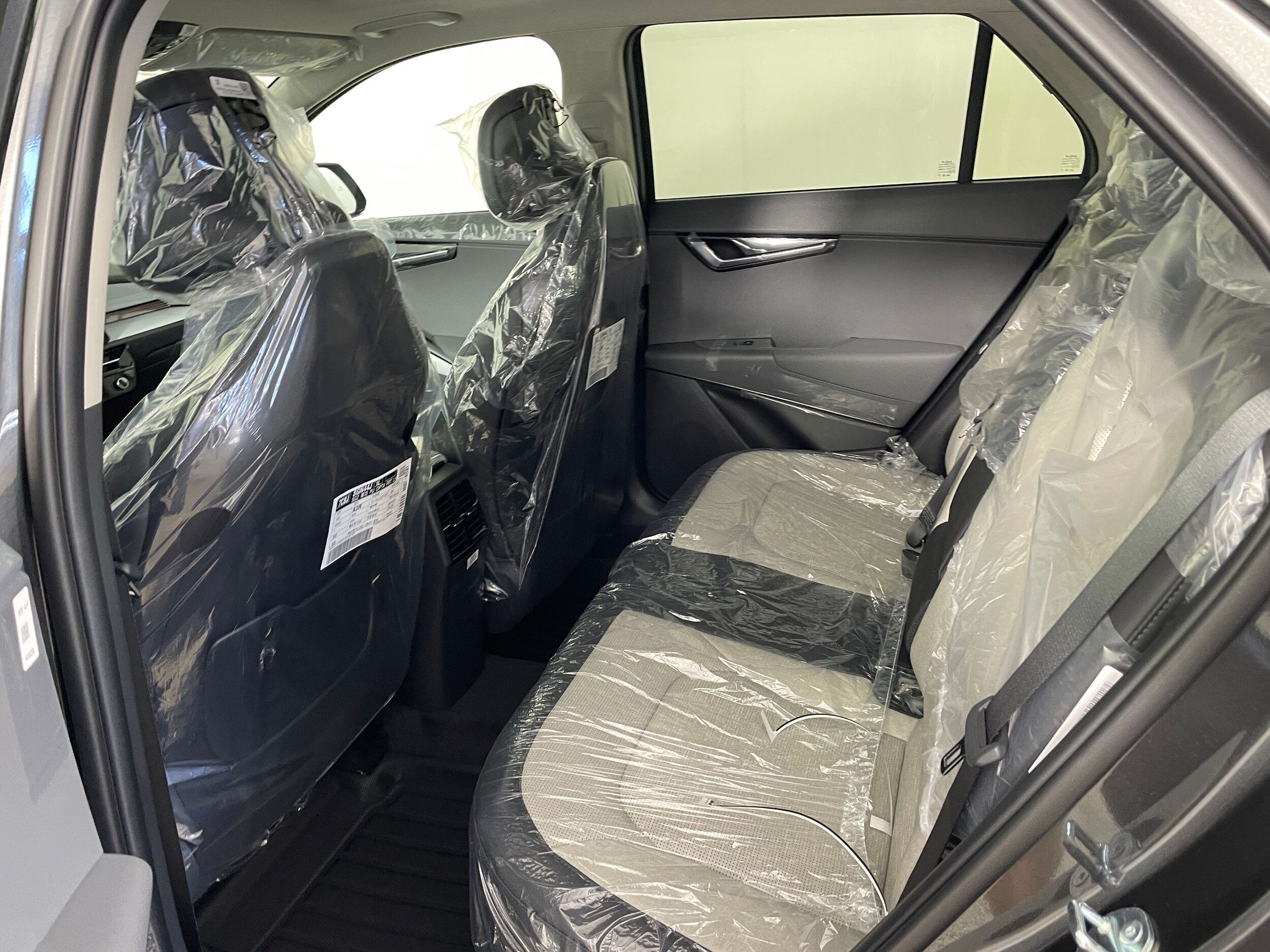 2025 Kia Niro SX Touring photo 4