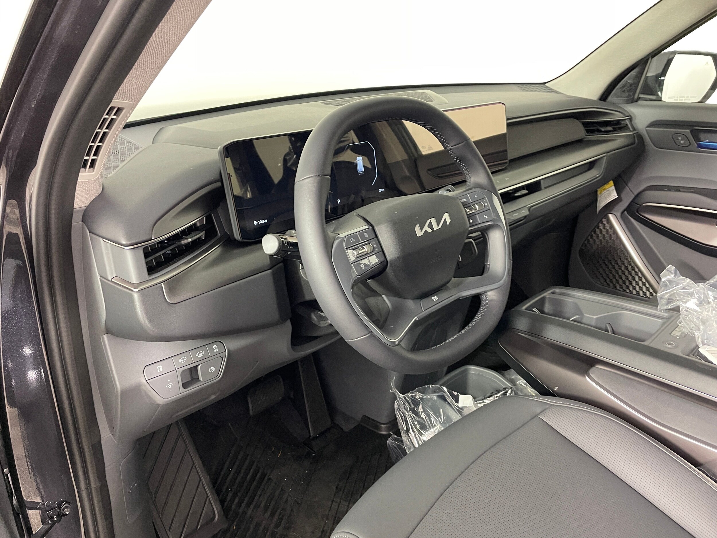 2026 Kia EV9 Light Long Range photo 2