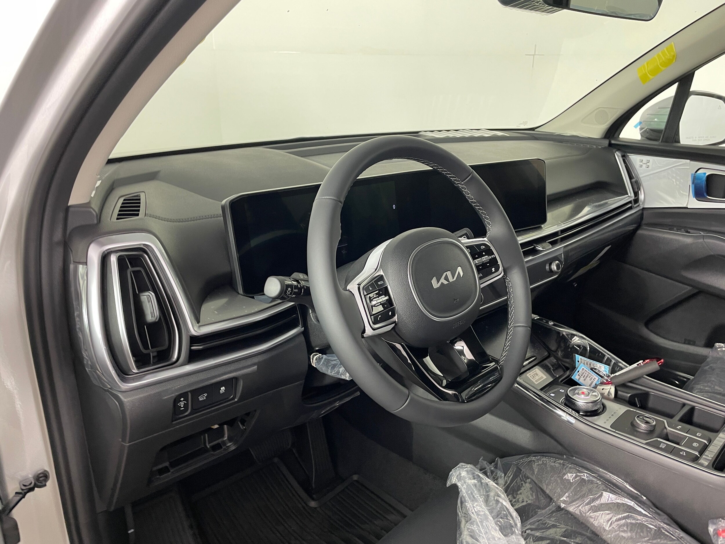 2025 Kia Sorento Hybrid EX photo 2