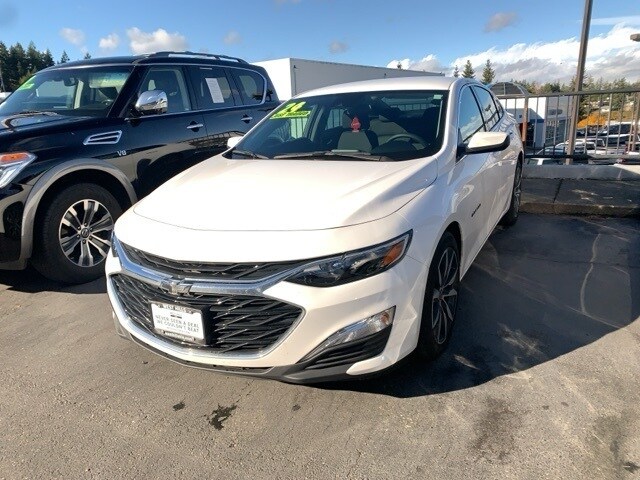 2024 Chevrolet Malibu RS photo 2