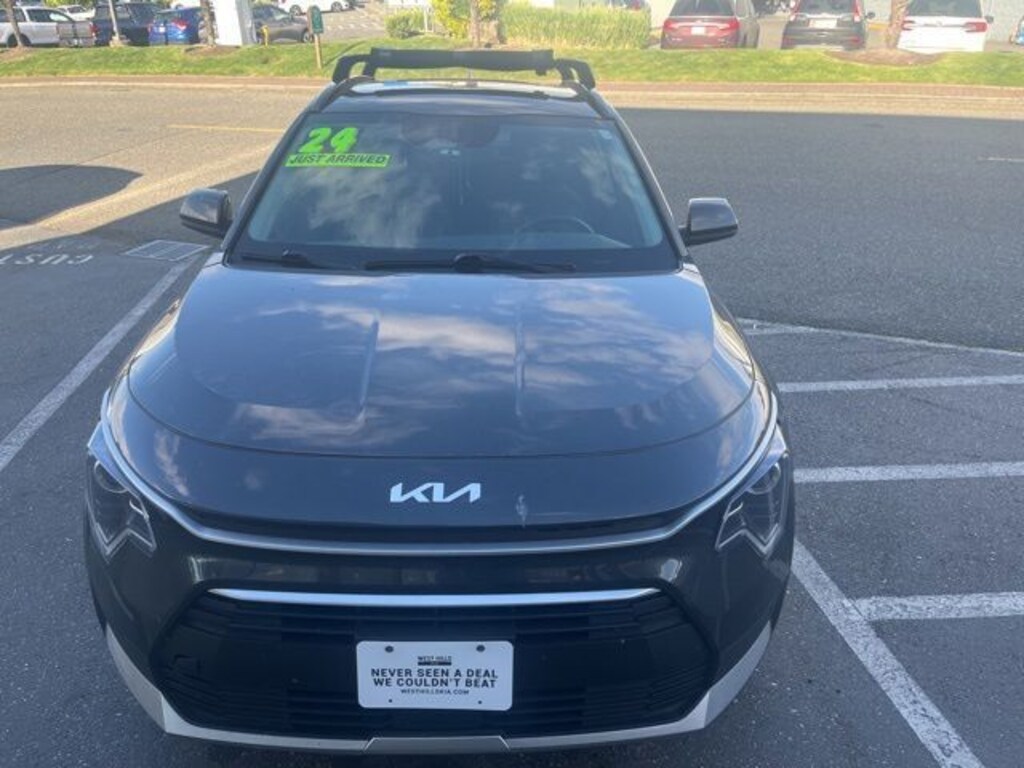 Used 2024 Kia Niro EX SUV
