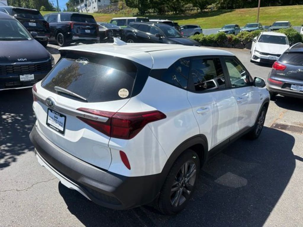 Certified 2021 Kia Seltos LX SUV