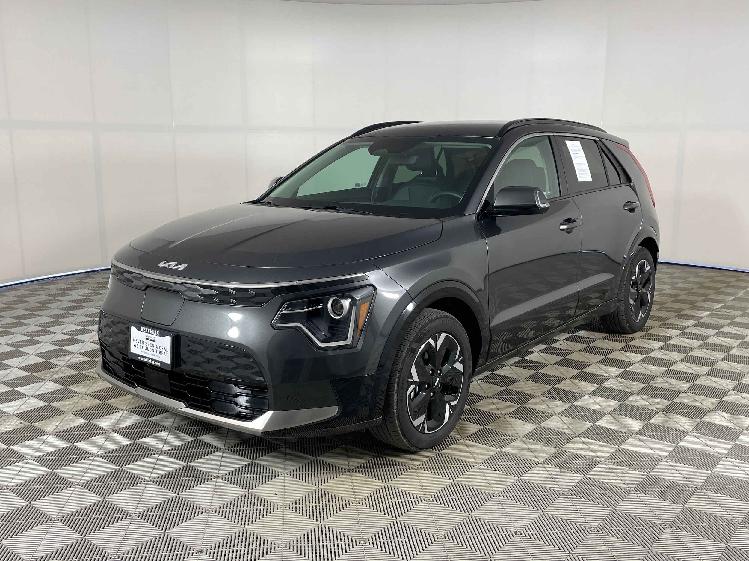 2024 Kia Niro Wind EV's photo